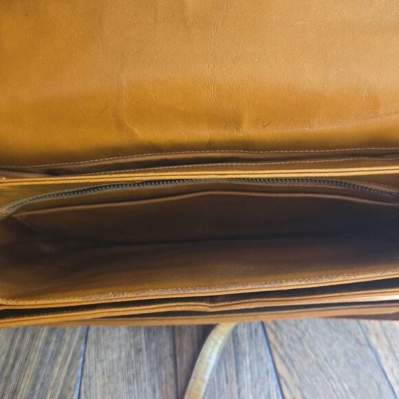 Vintage Louis Vuitton Crossbody Handbag - Picture 8 of 16